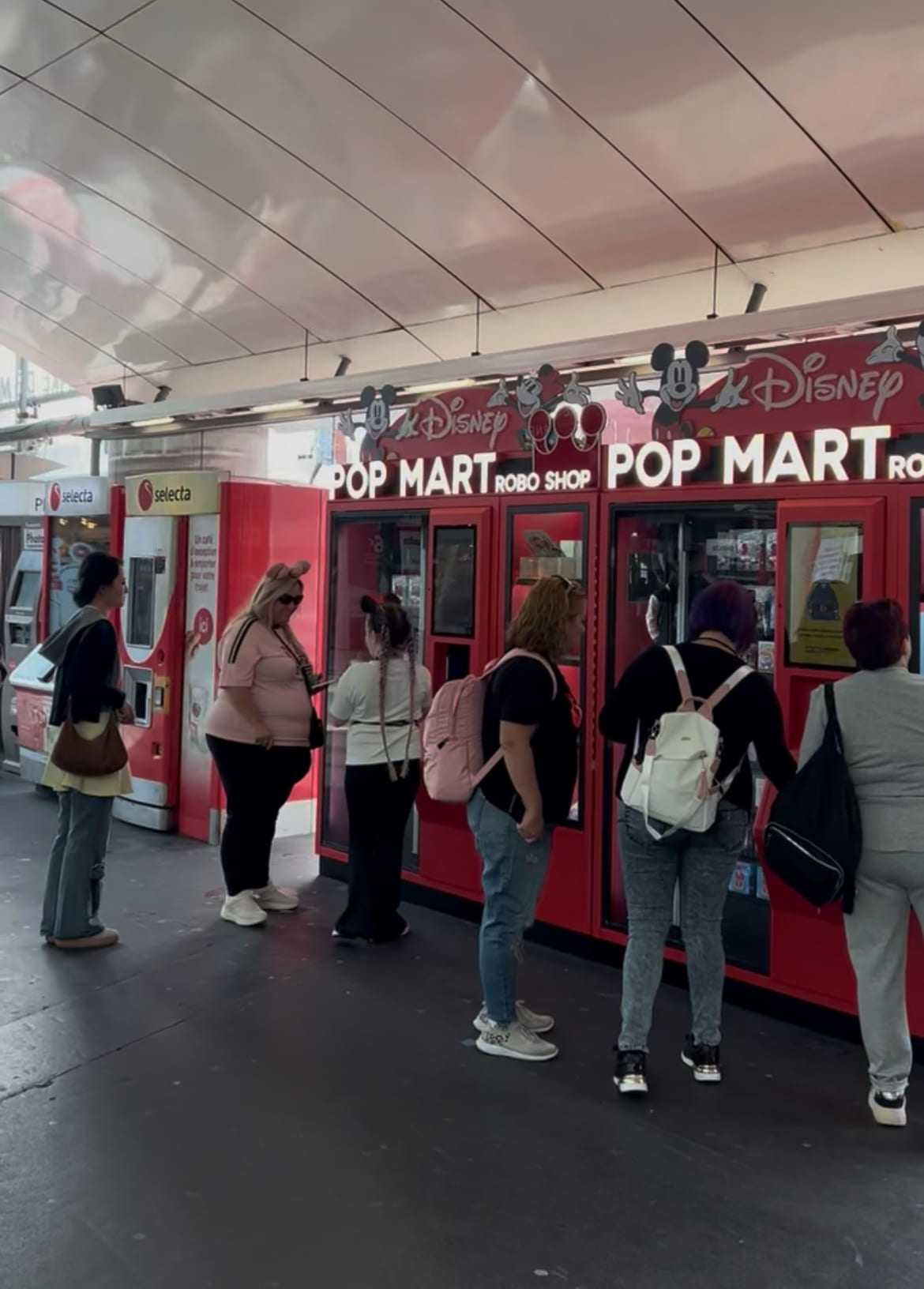 Pop Mart débarque en gare de Marne-la-Vallée–Chessy : les figurines s’invitent dans vos trajets ! 🏰✨